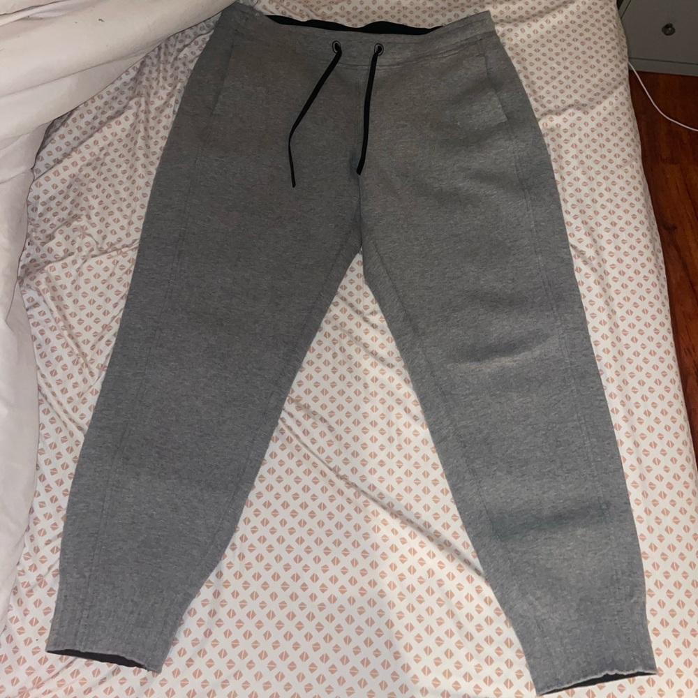 Lululemon joggers
